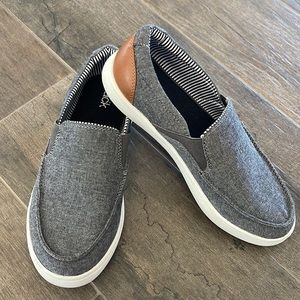 Nordstrom Rack Big Boys size 5M dress shoes